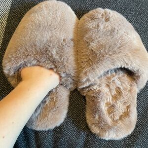 Indigo Women's Fluffy Tan Slippers